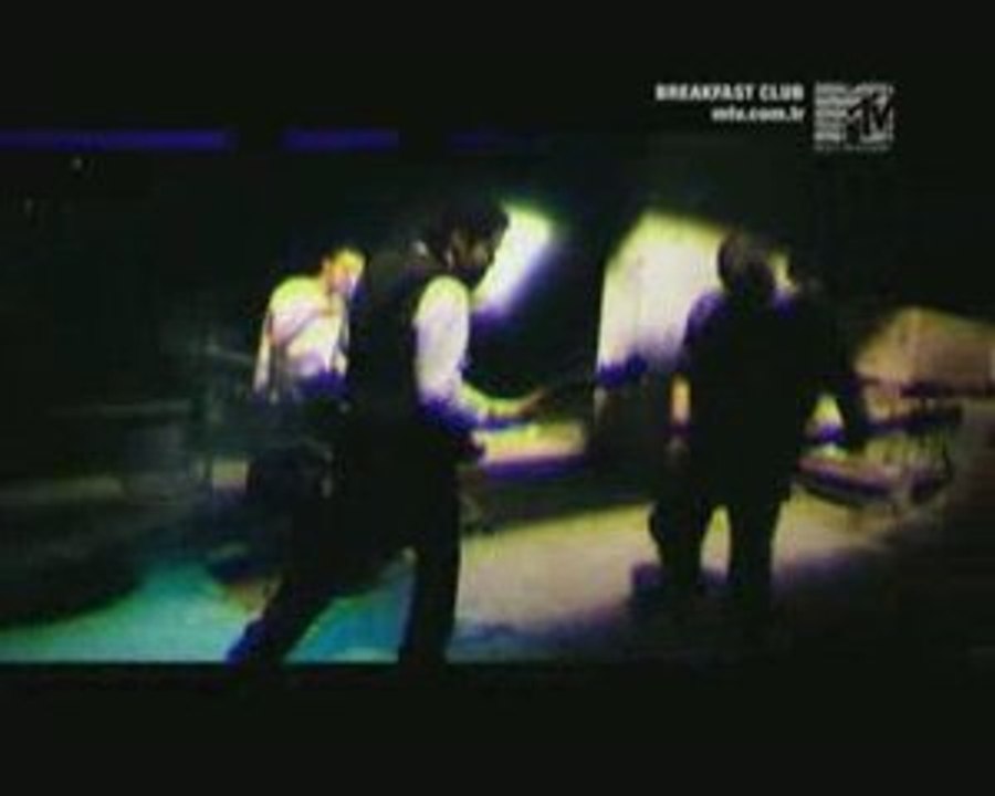 Kaçak - Slogan Yok (feat. Esin İris)