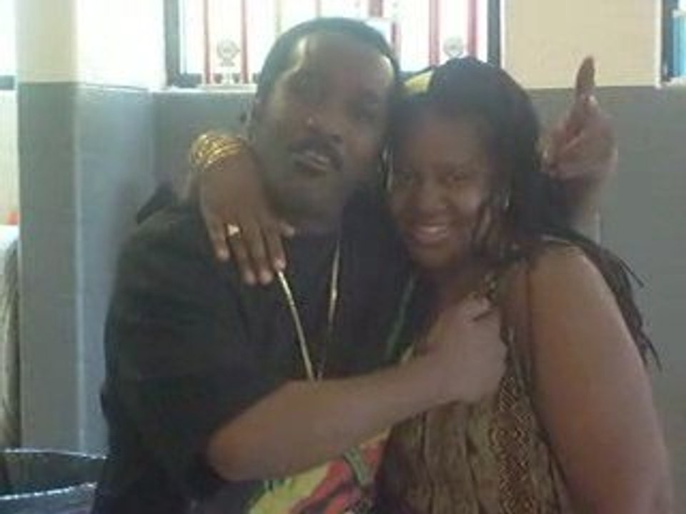 DJ RASTA KING AND DJ RASTA QUEEN   BIG AND LARGE