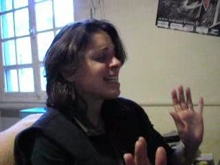 Elodzie et ses performances vocales (seven seconds)