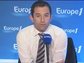 Hamon : le "name-dropping", "c'est la spécialité de Sarkozy"