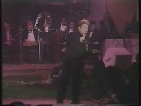 Zeki Muren - Bir Ihtimal Daha Var - Bir Demet Yasemen