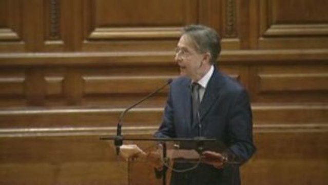 1/4 - M. Renouard de Vallière décoré à la Sorbonne